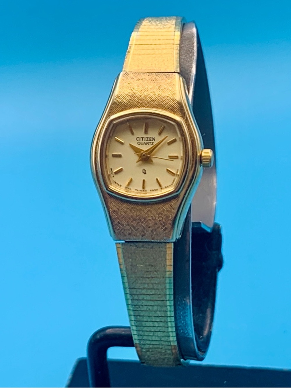 CITIZEN 5930-S16717 Women’s Vintage Quartz Bracelet Wristwatch Works New Battery